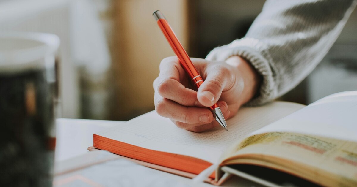 Come iniziare a tenere un diario: una guida semplice - beewise it